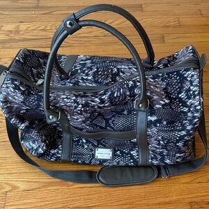 Adrienne Vittadini Taupe and White Patterned Duffel Bag